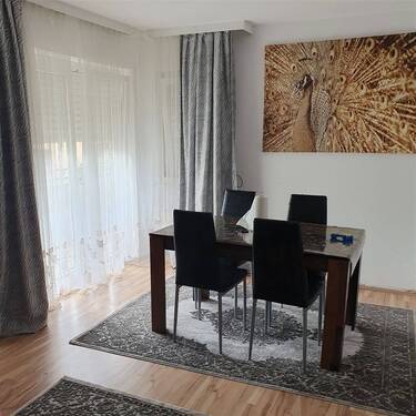 Wohn/Esszimmer - 