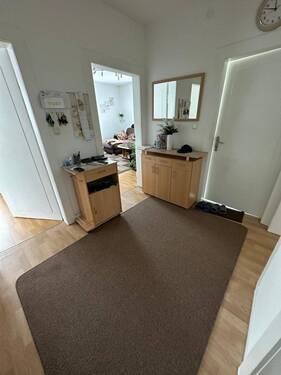 Flur.jpg - Etagenwohnung mit 72,00 m² in Groß-Zimmern zum Kaufen