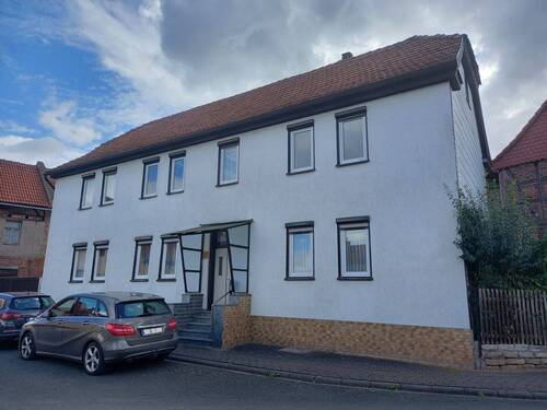 Straßenseite Wohnhaus 1 - 1 Zimmer Bauernhaus, Landhaus in Sonneborn