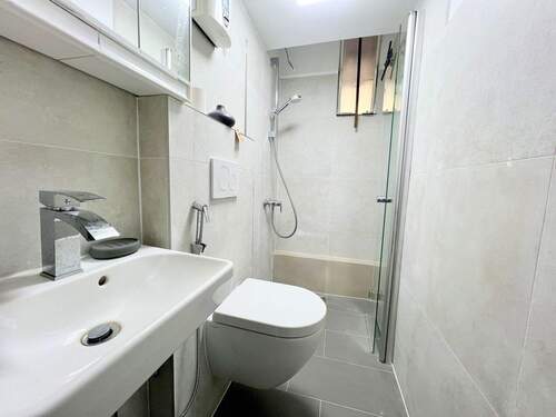 Badezimmer - 1 Zimmer Etagenwohnung in Düsseldorf