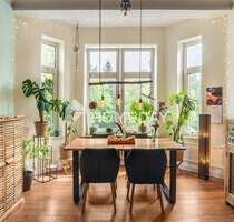 Stilvolle 3-Zimmer-Altbauwohnung mit Balkon in gepflegtem Jugendstilhaus - Kiel Südfriedhof