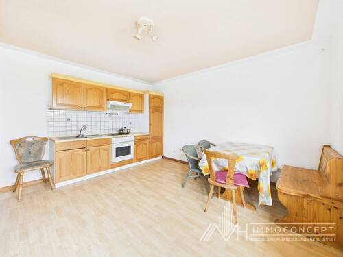 CAM04062G0-PR0038-STILL019 - 