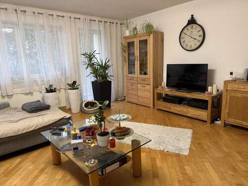 Wohnzimmer EG - 7 Zimmer Mehrfamilienhaus, Wohnhaus zum Kaufen in Pfullendorf