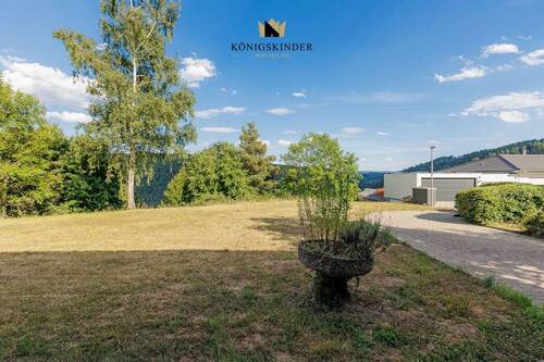 Garten vor dem Haus - Einfamilienhaus mit 155,00 m&sup2; in Horb am Neckar zum Kaufen