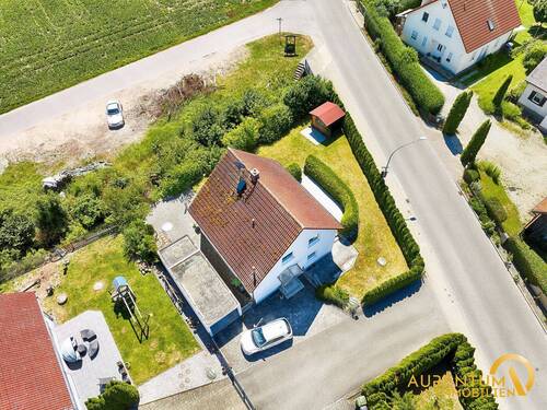 Außenansicht - Gepflegtes Einfamilienhaus mit schönem Garten, voll unterkellert, neue Heizung - sofort bezugsfertig