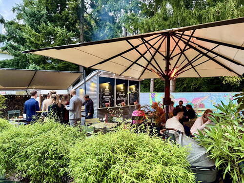 Sommerterrasse mit Gartenhaus - 