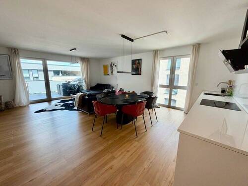 Wohnen / Essen / Kochen - 3 Zimmer Etagenwohnung zur Miete in Saarbrücken