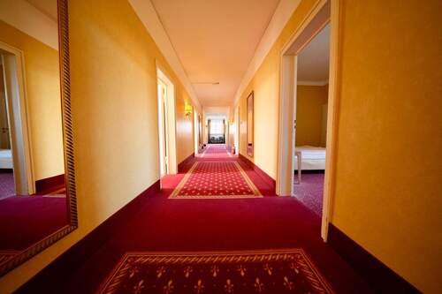 Diele - Gewerbeobjekt (Büro, Produktion, Verkauf) in Bad Nenndorf zum Kaufen