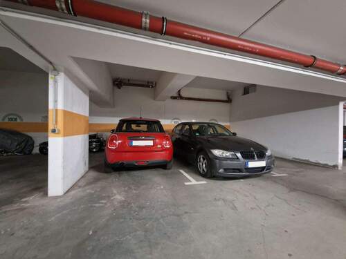 Tiefgaragenstellplatz - 