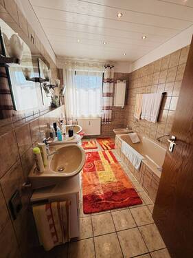 20 Badezimmer mit Badewanne und Dusche - 