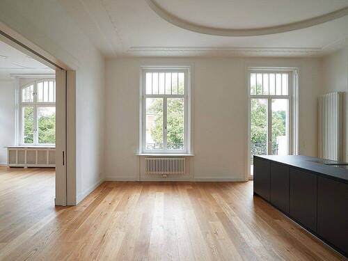 Offene Einbauküche mit großzügigem Essbereich - 4 Zimmer Etagenwohnung zur Miete in Hamburg