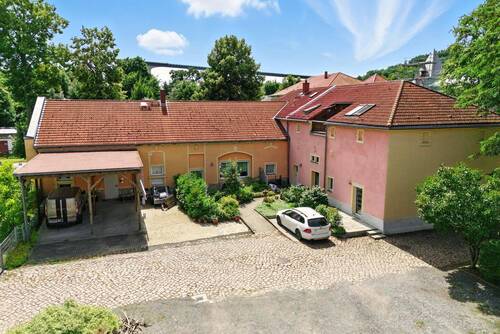 Gebäuderückseite - Mehrfamilienhaus, Wohnhaus zum Kaufen in Pirna