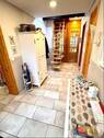 Flur mit Raumspartreppe - 