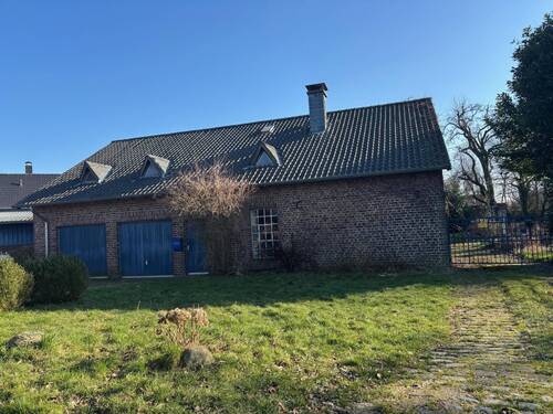 Straßenansicht - 6 Zimmer Bauernhaus, Landhaus zum Kaufen in Nettetal