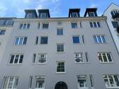 Ansicht Eingang - Rotherbaum – Stilvolle, sanierte Wohnung in Bestlage . Niedrigenergie . Wärmepumpe