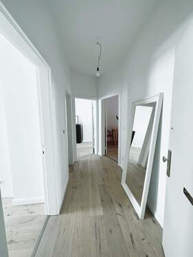 Flur - 2 Zimmer Etagenwohnung zum Kaufen in Hamburg