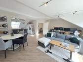 Wohnzimmer - Etagenwohnung mit 86,80 m² in Kenn zum Kaufen