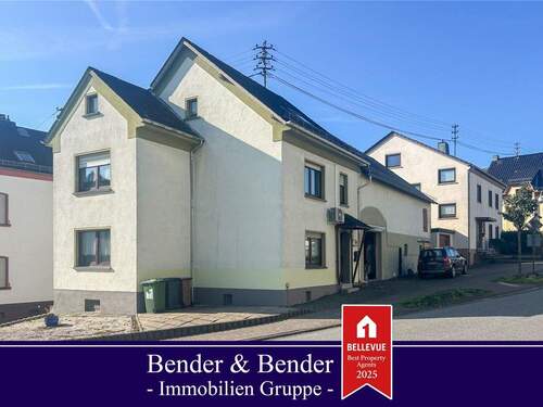 Titelbild Internetportale - Viel Raum für Ideen - Haus mit ca. 115 m² Wohnfläche und großer Scheune in Nauort!