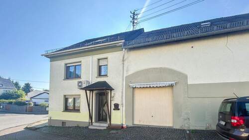 Frontansicht - 6 Zimmer Einfamilienhaus in Nauort