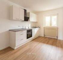 Frisch saniertes 2-Zimmer-Apartment mit Terrasse & Gartenanteil - neue Einbauküche - Stellplatz - Markt Schwaben