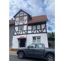 Doppelhaushälfte in HelsaSt.Ottilien mit separater Scheune