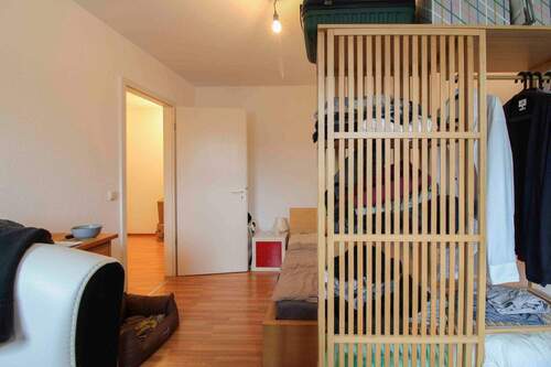 Schlafzimmer und Flur - Etagenwohnung mit 58,60 m&sup2; in Berlin zum Kaufen