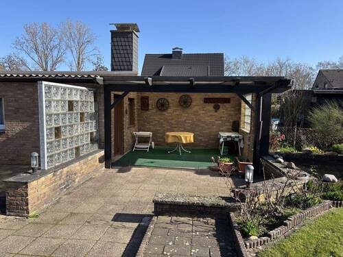 überdachter Freisitz - 