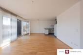 Wohn- und Esszimmer mit Küche - 