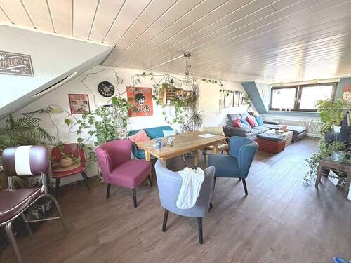Wohnbereich - 2 Zimmer Etagenwohnung zur Miete in Trier