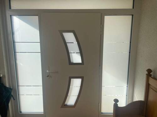 Haustür mit Fingerabdrucksensor - 