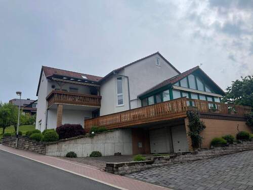 Ansicht - 9 Zimmer Einfamilienhaus in Söhrewald