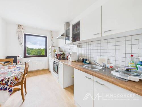 CAM04062G0-PR0043-STILL007 - 