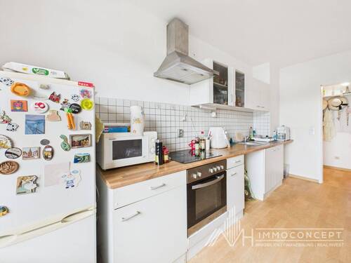 CAM04062G0-PR0043-STILL008 - 