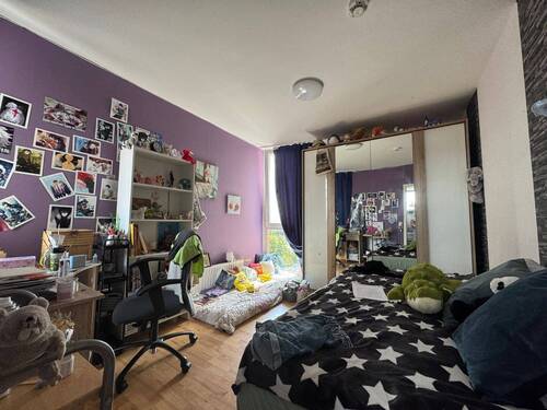 Kinderzimmer / Büro - 