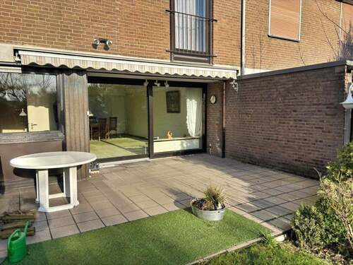 Terrasse mit Markise - 