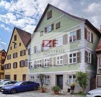 Historisches, aufgeteiltes Wohn- und Geschäftshaus mit Potenzial in Bestlage von Dinkelsbühl