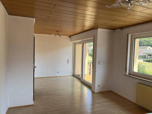 Gegenseite Wohn-Eßzimmer - 4 Zimmer Etagenwohnung zur Miete in Schwäbisch Gmünd-OST