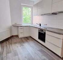 Nähe Allersberger Straße ! Charmante ruhige 2-Zi.-Altbau-Whg.,50m², neuwertige moderne Einbauküche, 1. OG ohne Aufzug - Nürnberg Rabus