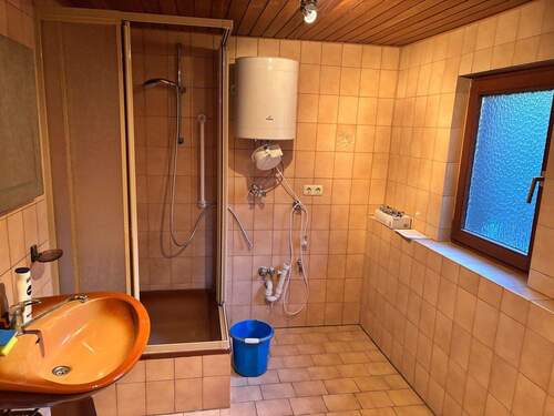 Duschbad im rückwärtigem Anbau - 