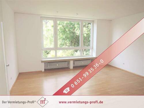 Wohnbereich - Trier-Ehrang: Großzügige 2,5-Zimmer-Wohnung mit schönem Ausblick und Kellerraum