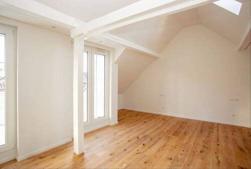 Schlafzimmer m. Zugang zum Freisitz - 