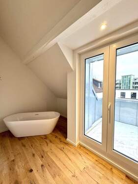 Freistehende Badewanne Schlafzimmer (DG) - 