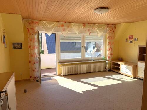 Wohnbereich mit S-W Balkon - 