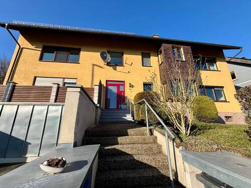 Bild 2 - 4 Zimmer Etagenwohnung zum Kaufen in Untersteinach