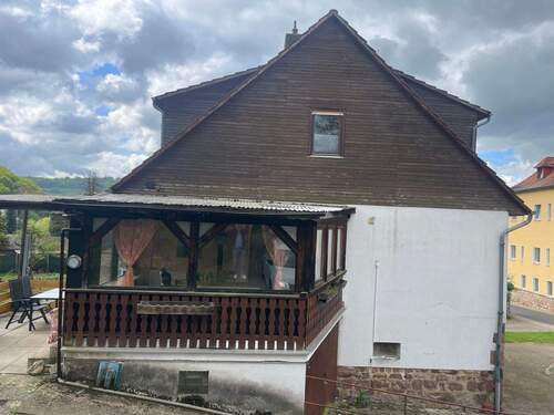 Wintergarten - Mehrfamilienhaus, Wohnhaus mit 150,00 m² in Knüllwald zum Kaufen