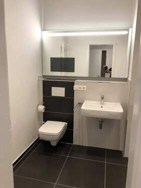 Badezimmer - Top Sanierung+ EG-2-Raum-WE mit Balkon, Terrasse, eigener Gartenanteil, Echtholzparkett, PKW-STP