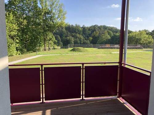 Balkon mit Ausblick ins Grüne - 