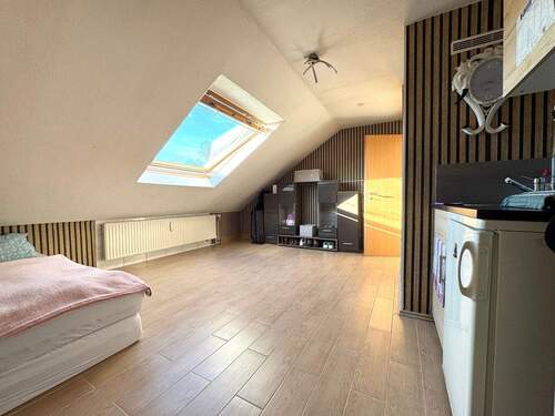 1-Zimmer-Whg. im DG - 