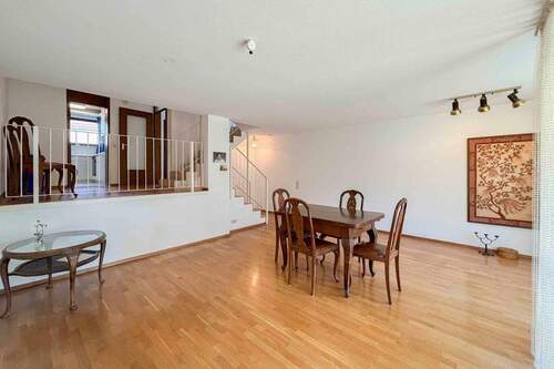 Wohnzimmer - 5 Zimmer Einfamilienhaus in Schorndorf