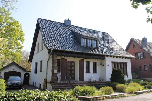 Hausfront - 6 Zimmer Mehrfamilienhaus, Wohnhaus zum Kaufen in Korschenbroich